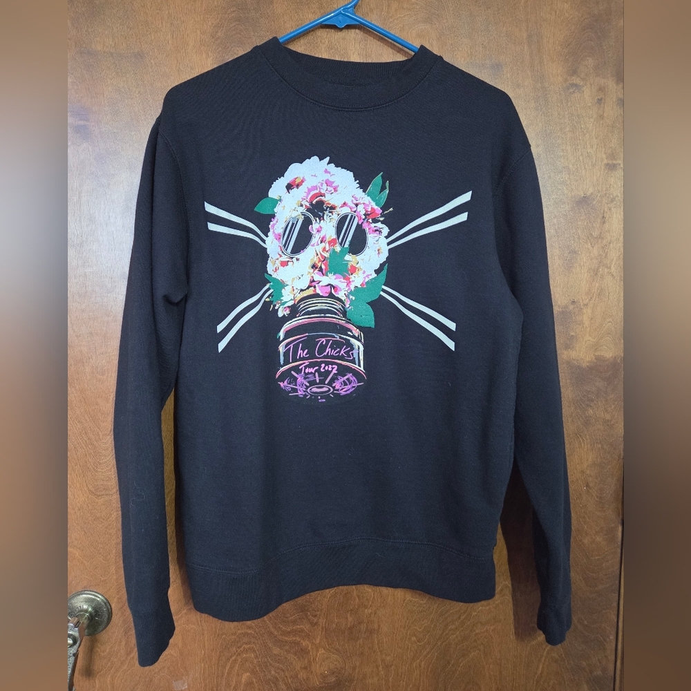 The Chicks 2022 Tour Black Crewneck Sweatshirt Floral Gasmask Graphic Print MED